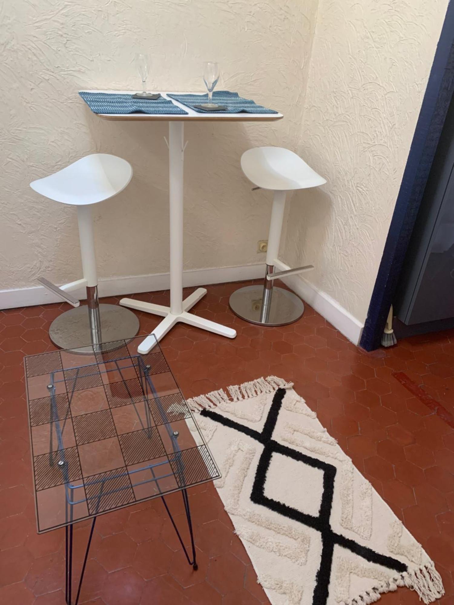 Un Appartement Atypiquement Provencal 르까네 외부 사진
