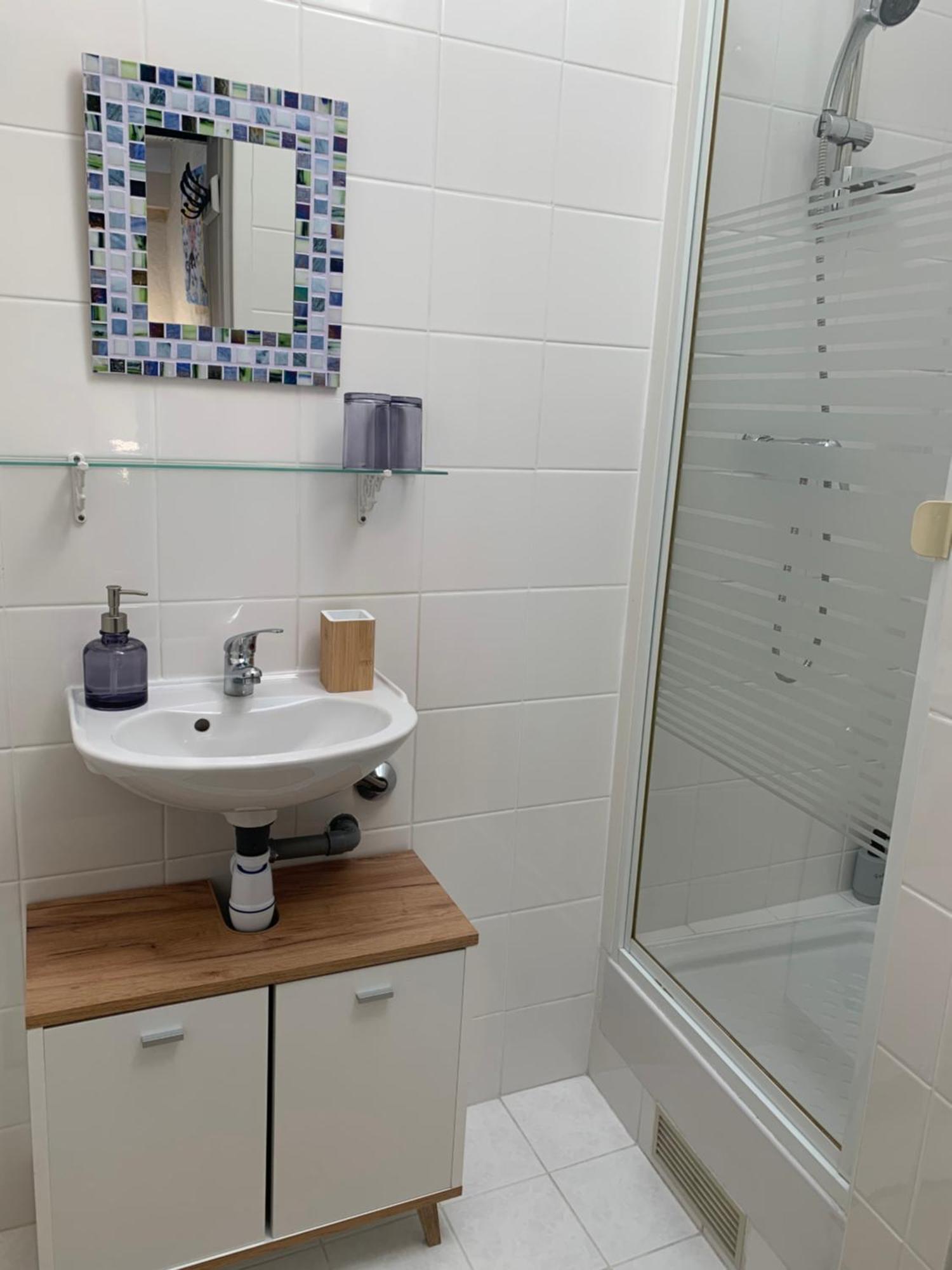 Un Appartement Atypiquement Provencal 르까네 외부 사진